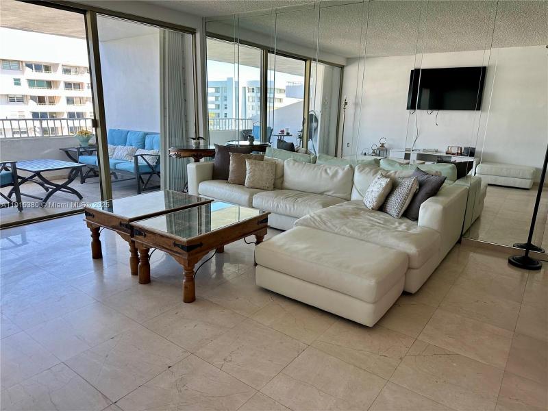 Alquiler de apartamento en Commodore Club South 1004