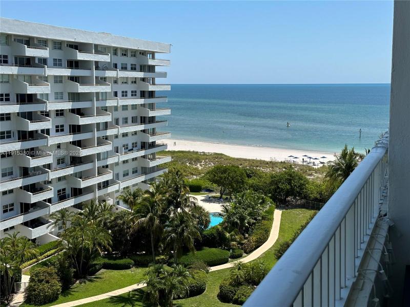 Alquiler de apartamento en Commodore Club South 1004