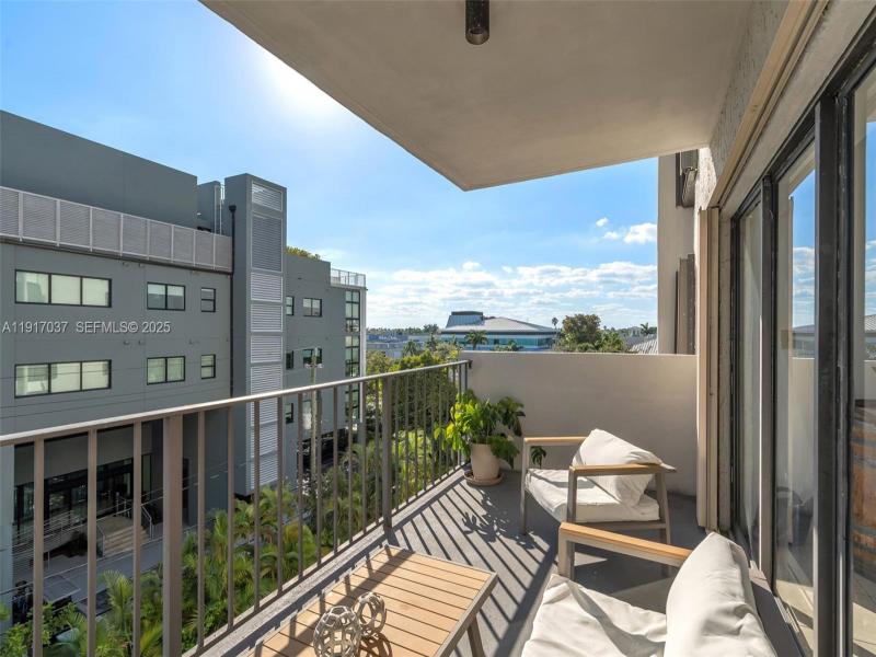 Alquiler de apartamento en Ambassador 504