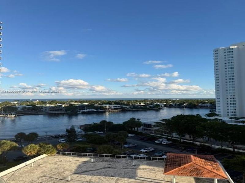 Comprar apartamento en Waterview 1036