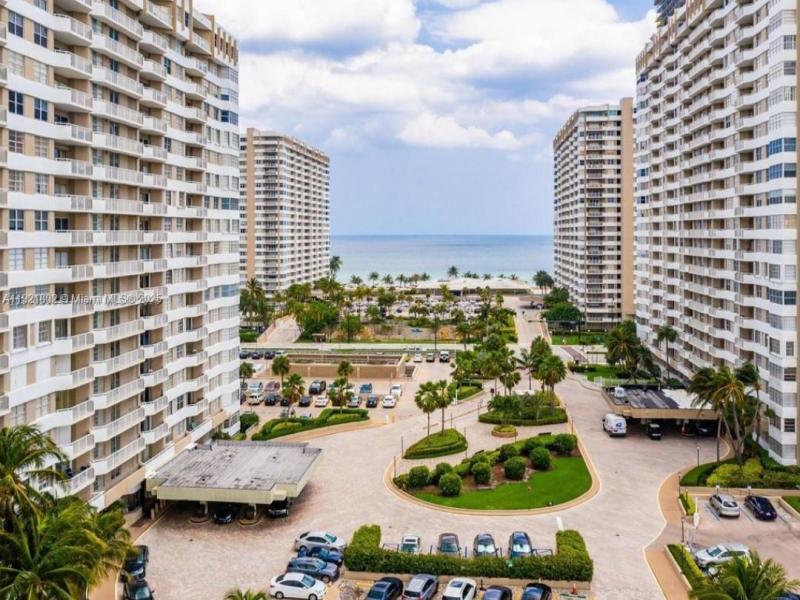 Apartment for rent at The Hemispheres 3A