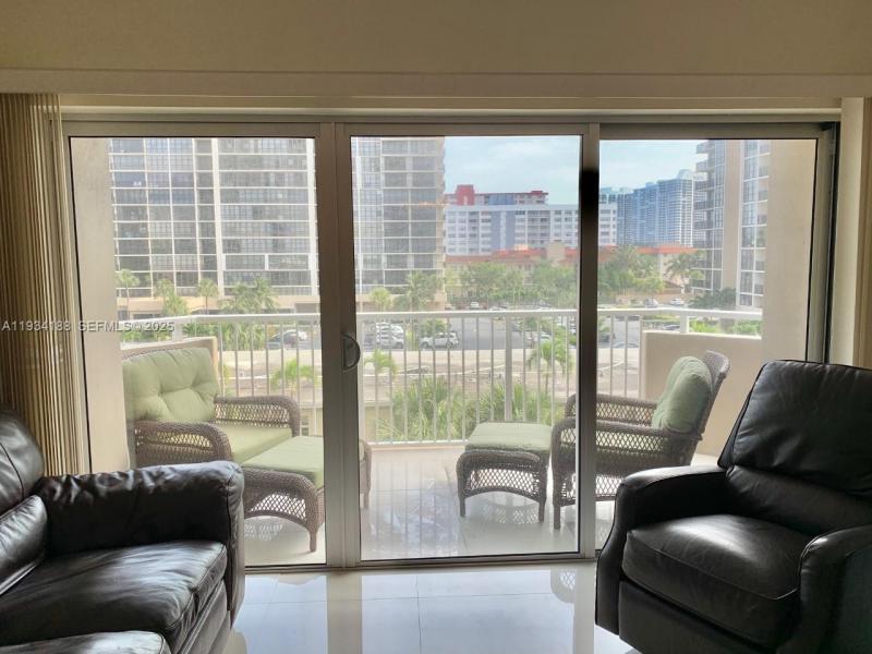 Condo for sale at The Hemispheres 3C