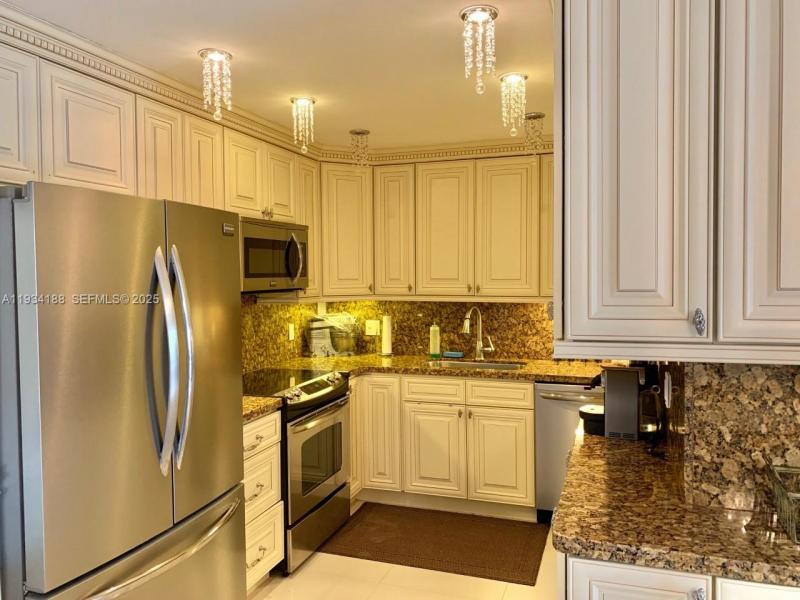Condo for sale at The Hemispheres 3C