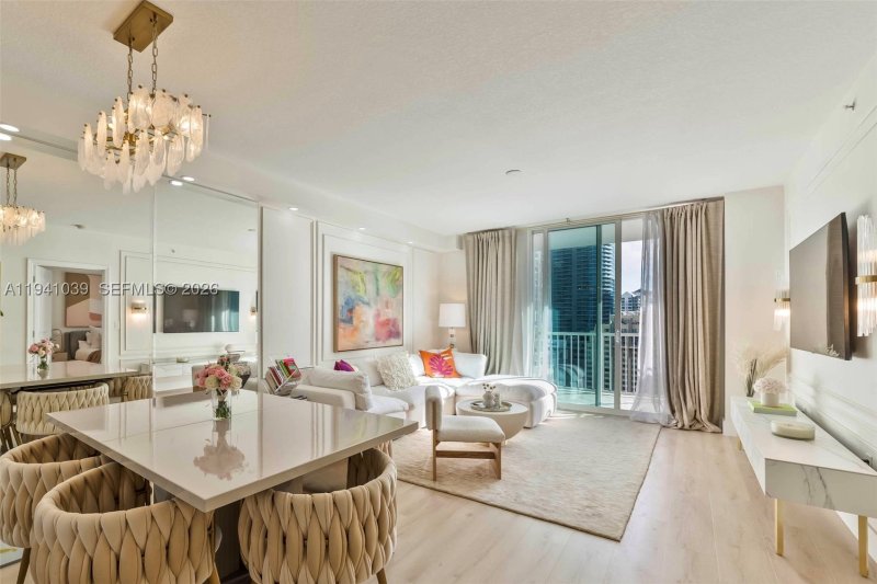 Condo for sale at Vue at Brickell 2212