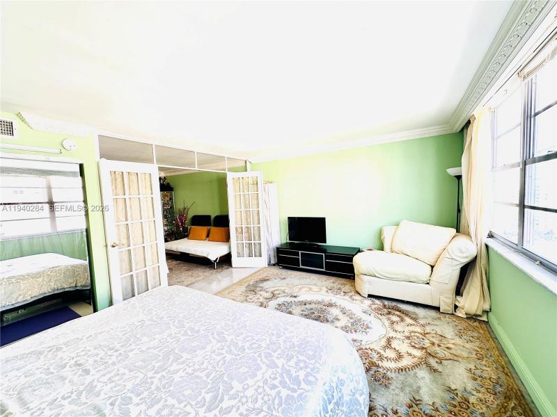 Condo for sale at Winston Towers 1510