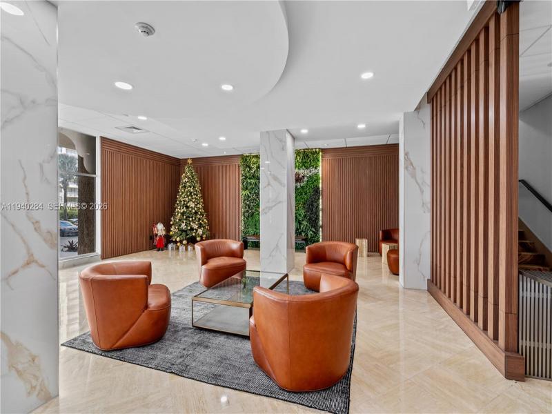 Condo for sale at Winston Towers 1510