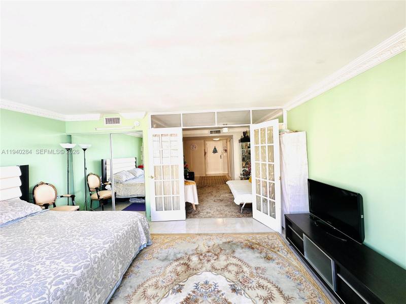 Condo for sale at Winston Towers 1510