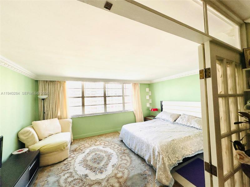 Condo for sale at Winston Towers 1510