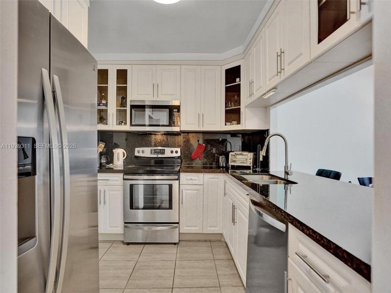Condo for sale at Sea Air Towers 520