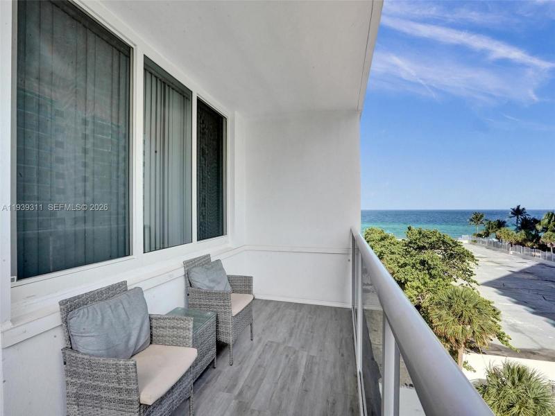 Sea Air Towers Apt #520