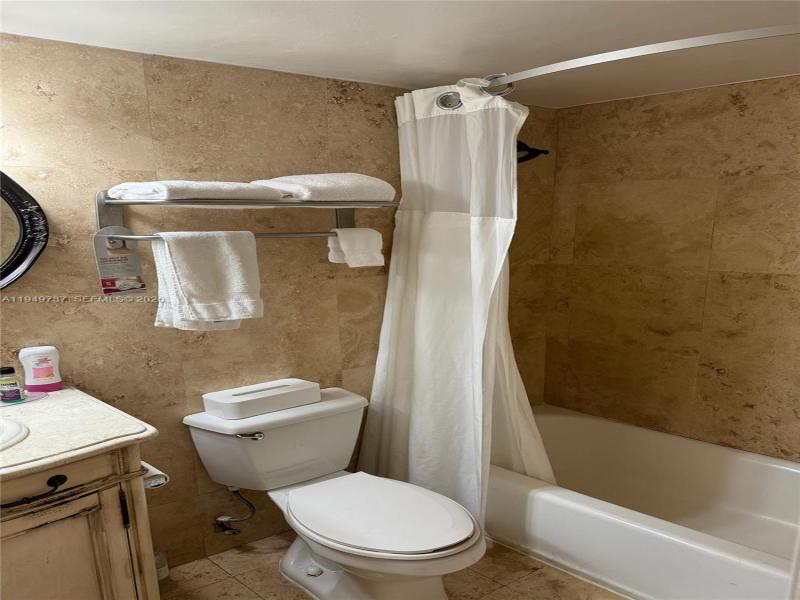 Condo for sale at Aventura Beach Club 831