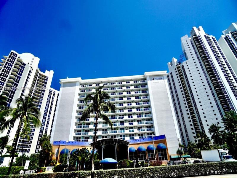 Condo for sale at Aventura Beach Club 1033