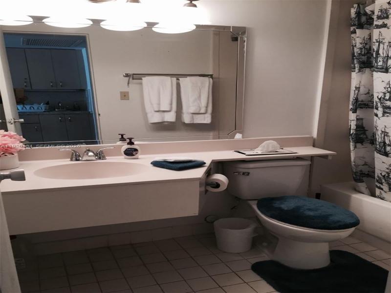 Condo for sale at Aventura Beach Club 1033