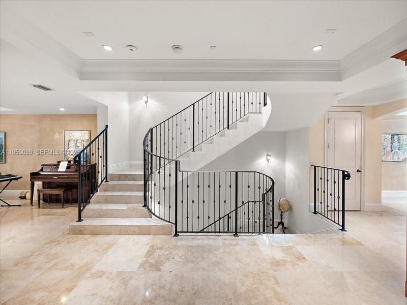 Property photo # 9