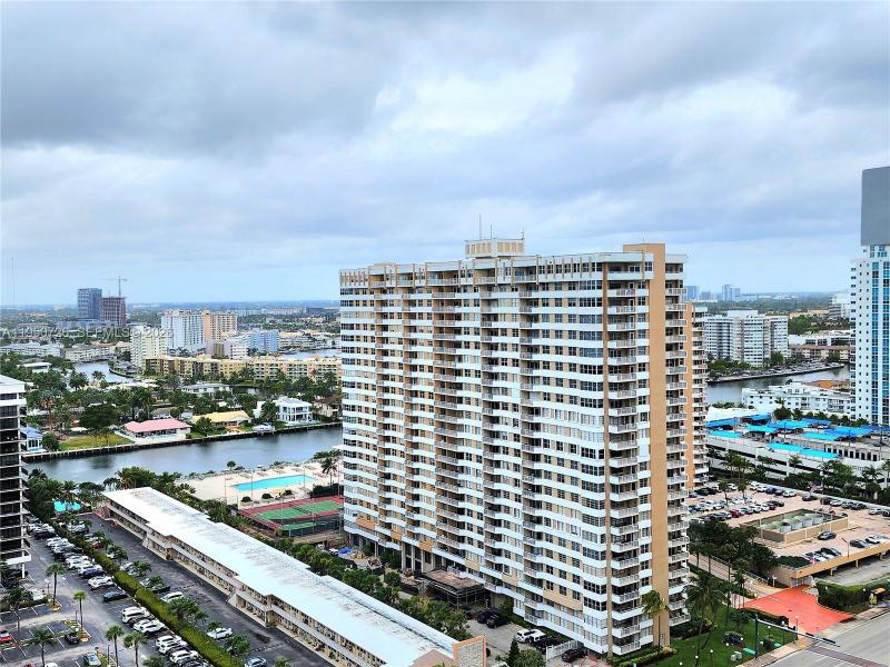 Condo for sale at Parker Plaza Estates 2204