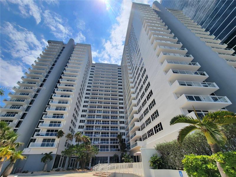 Condo for sale at Parker Plaza Estates 2204