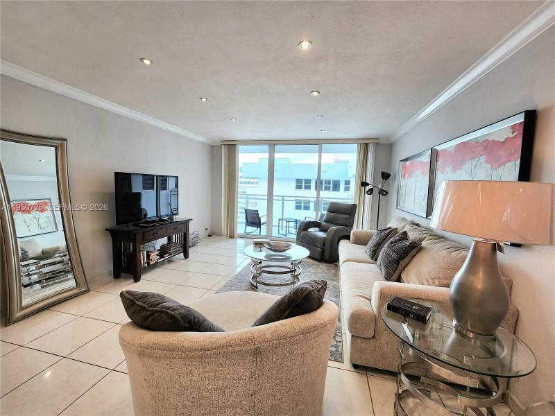 Condo for sale at Parker Plaza Estates 2204