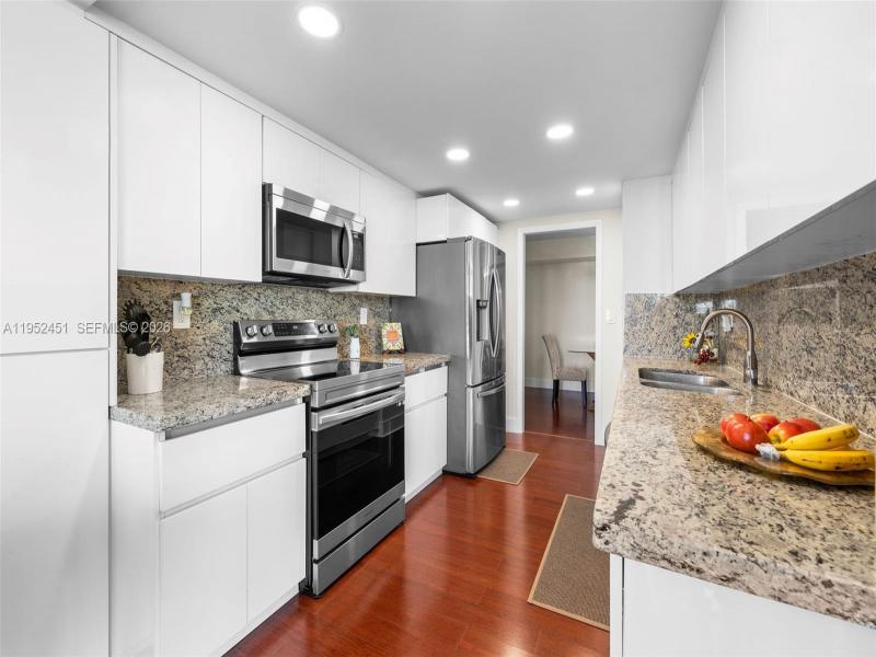 Condo for sale at Towers of Quayside 4 2005