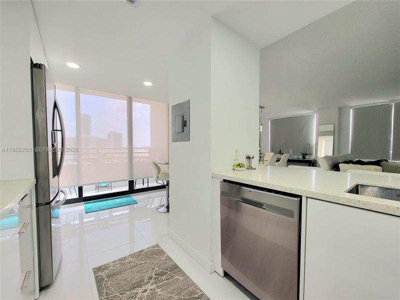 Apartment for rent at Alexander Towers 901