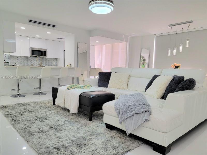 Apartment for rent at Alexander Towers 901