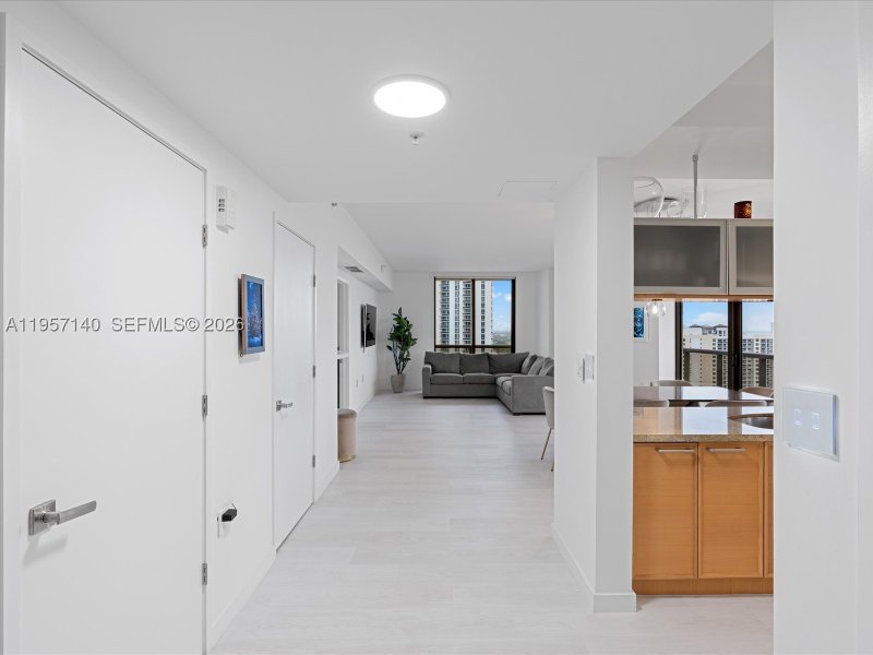 Comprar apartamento no Sayan 1804