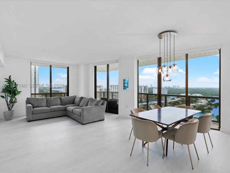 Comprar apartamento no Sayan 1804