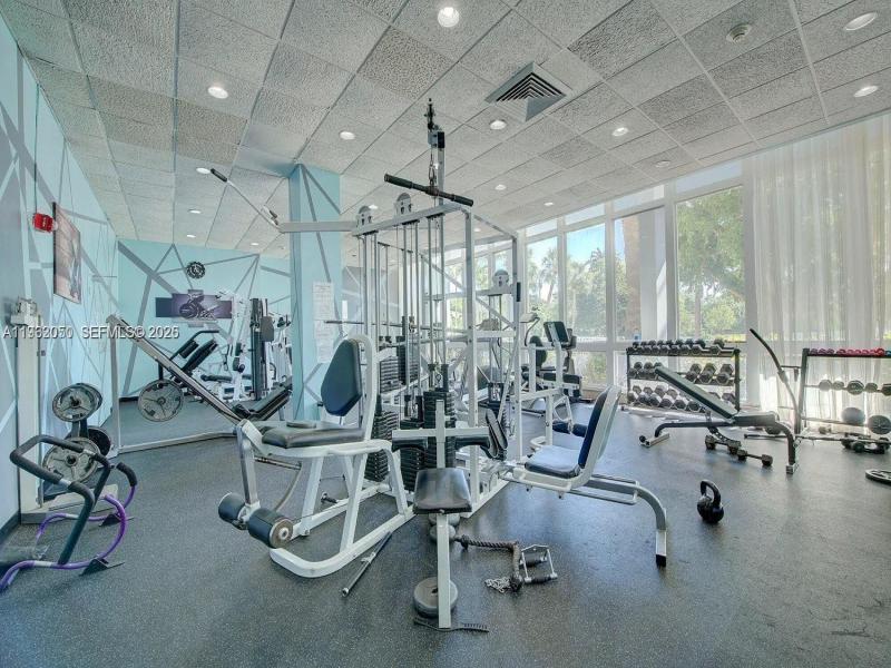 Condo for sale at Parkview Point 9I