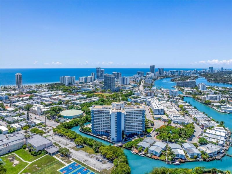 Condo for sale at Parkview Point 9I
