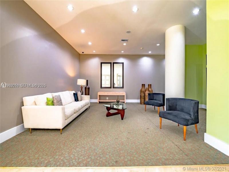 Condo for sale at Parkview Point 9I