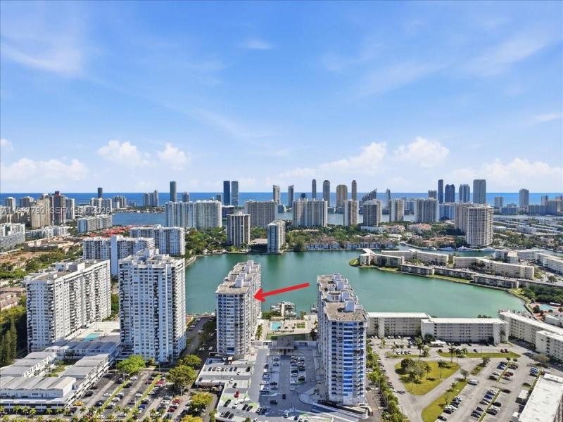 Condo for sale at Del Prado South Tower 1701