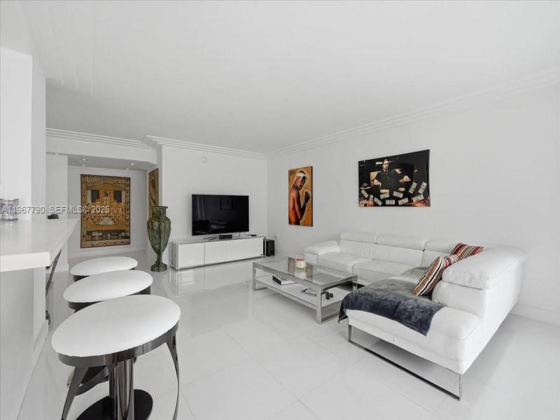 Condo for sale at Del Prado South Tower 1701