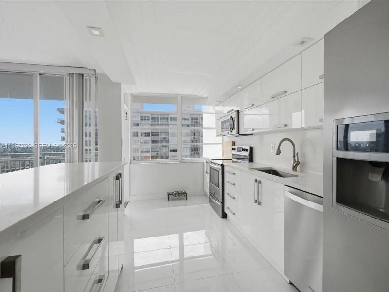 Condo for sale at Del Prado South Tower 1701