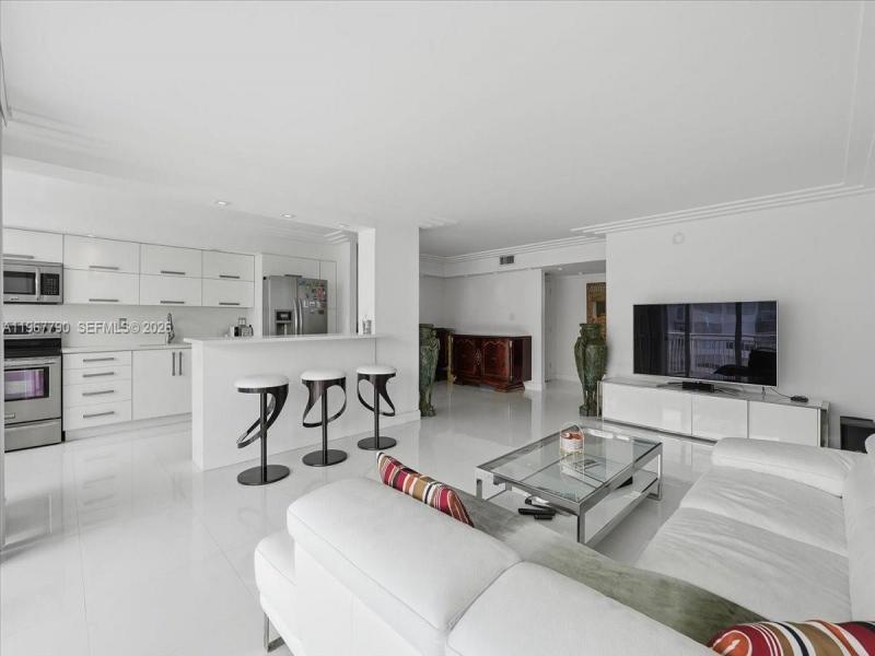 Condo for sale at Del Prado South Tower 1701