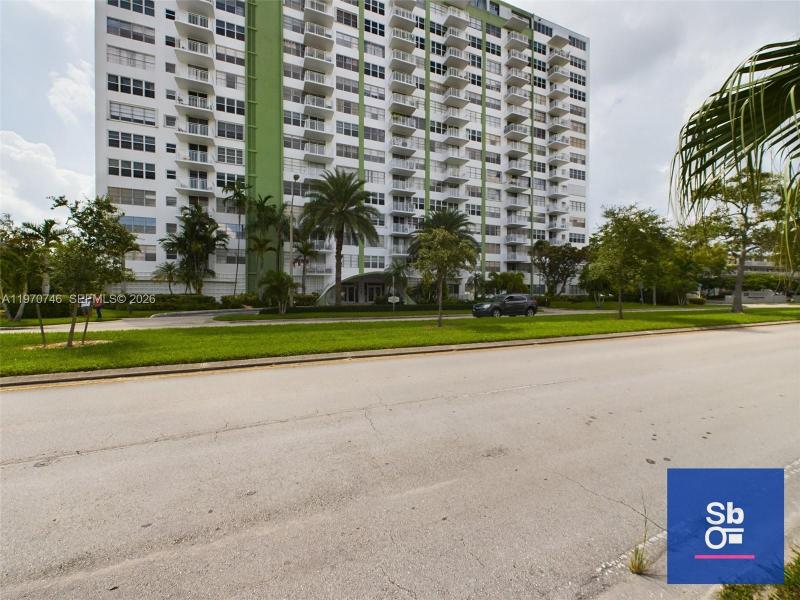 Bayview Towers Apt #A707