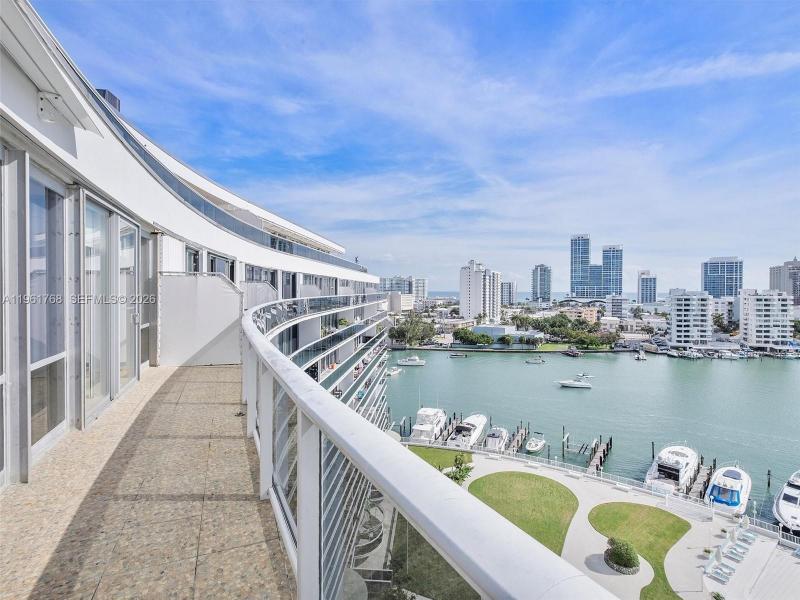 Comprar apartamento en King Cole 1012