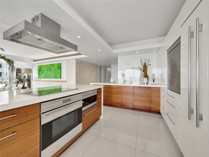 Comprar apartamento en Commodore Club South 401
