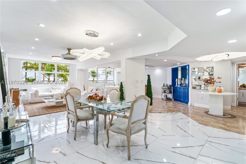 Comprar apartamento en Four Ambassadors 230