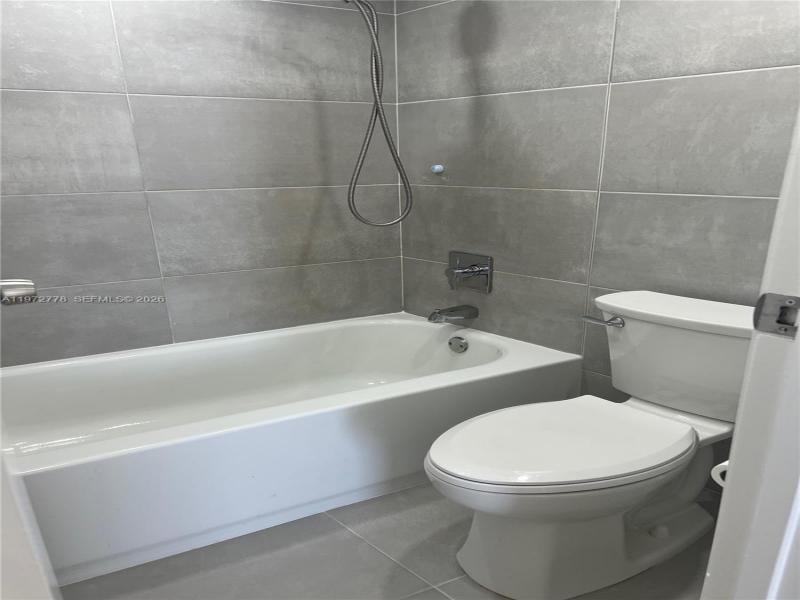 Comprar apartamento no Coronado I