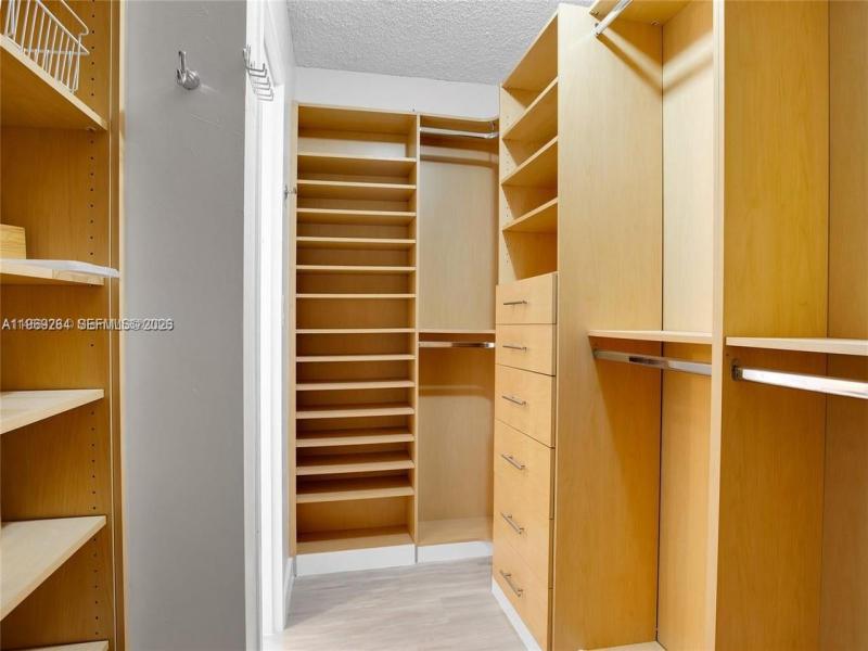 Comprar apartamento en Brickell 25 602