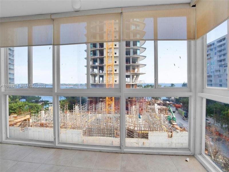 Comprar apartamento en Brickell 25 602