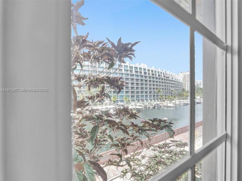 Comprar apartamento en Aventi at Aventura 1513