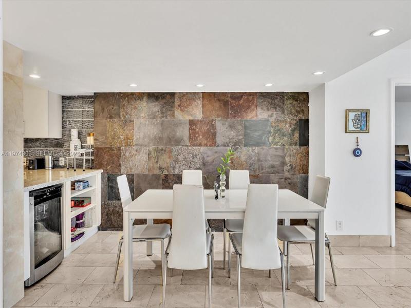 Comprar apartamento no Coronado I 310