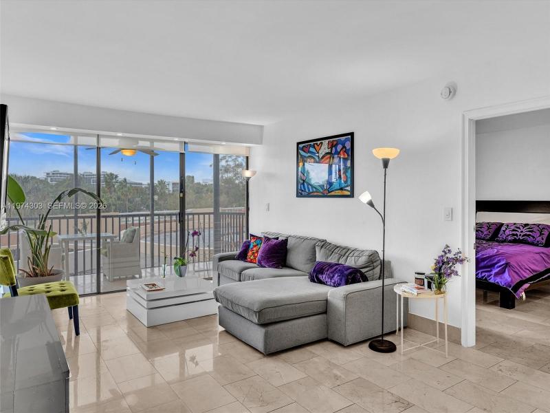 Comprar apartamento no Coronado I 310