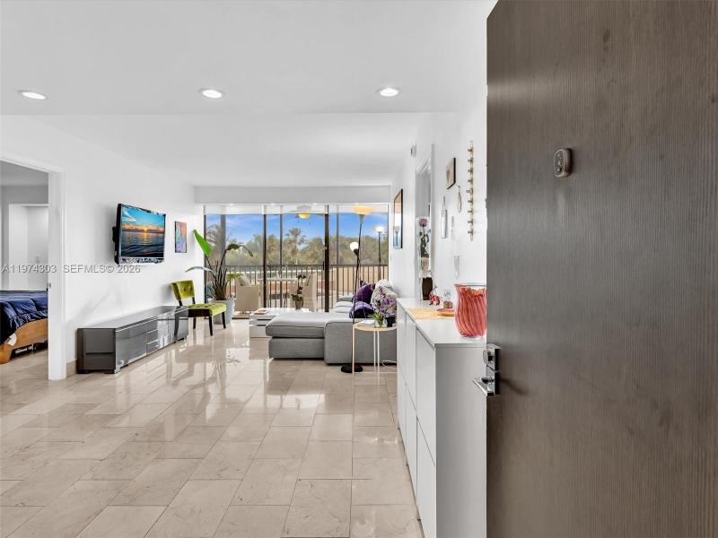 Comprar apartamento no Coronado I 310