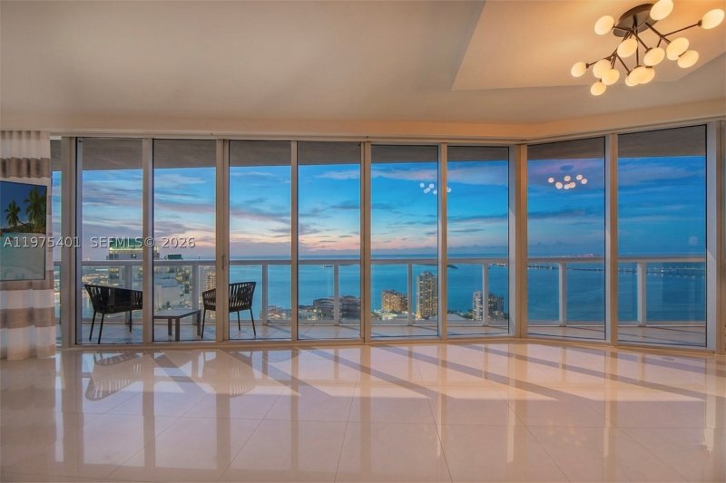 Condo for sale at Icon Brickell Tower I 4301