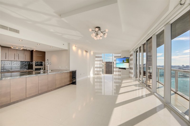 Condo for sale at Icon Brickell Tower I 4301