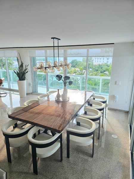 Condo for sale at Oceania 5 356