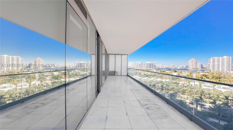 Comprar apartamento en Residences by Armani / Casa 801