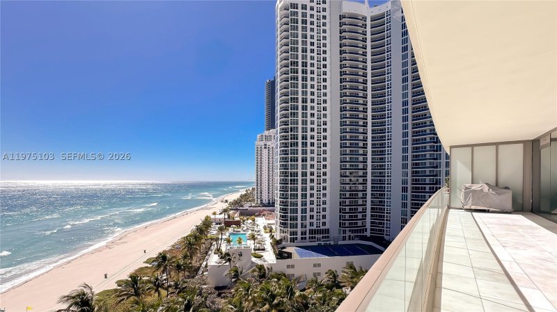 Comprar apartamento en Residences by Armani / Casa 801