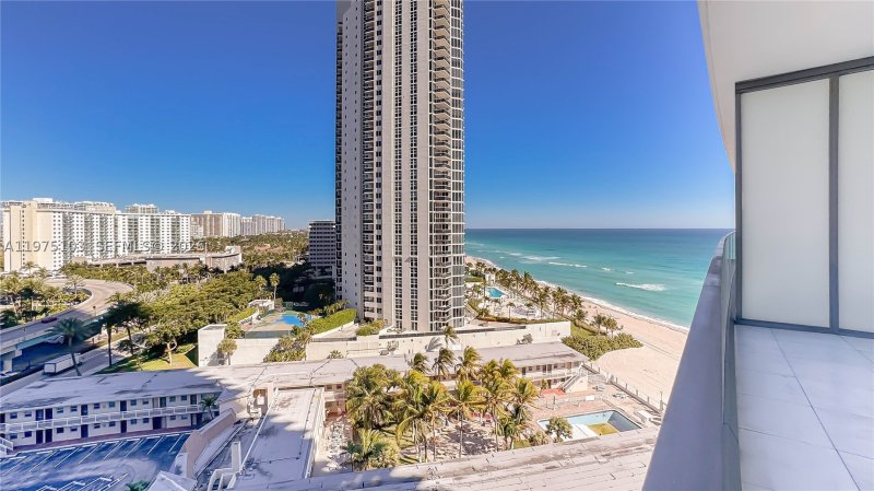 Comprar apartamento en Residences by Armani / Casa 801